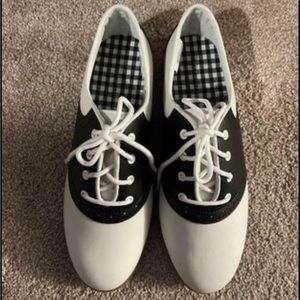 Womens saddle shoes